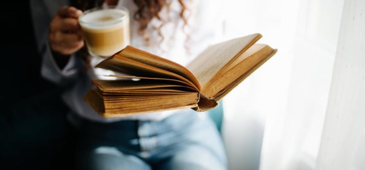 Wandfarbe richtig wählen: klare Anleitung Wandfarbe richtig wählen: klare Anleitung